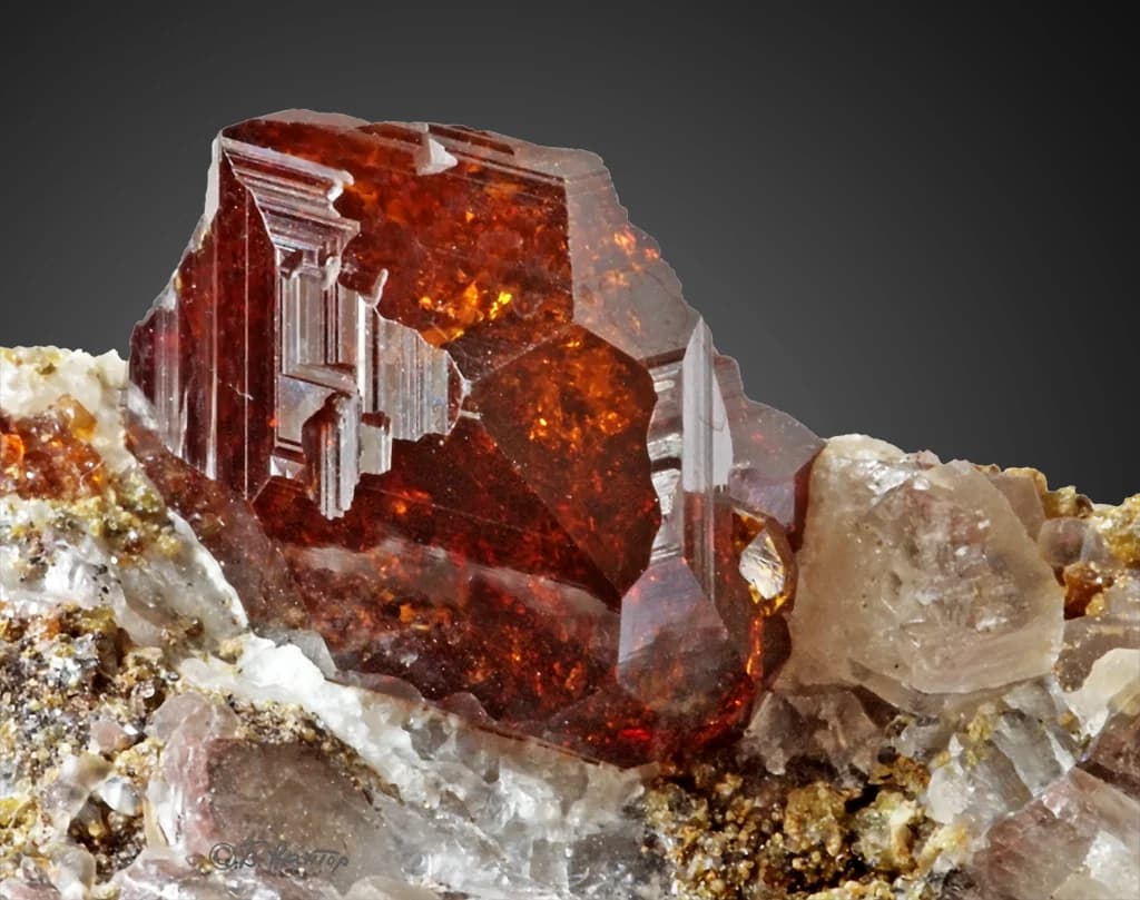 Garnet gemstone specimen, reference SS-2606