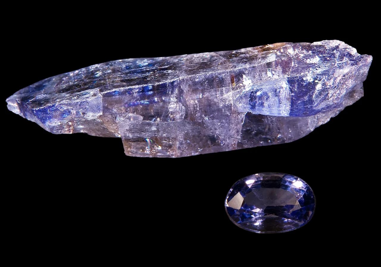 Tanzanite gemstone specimen, reference SS-2608